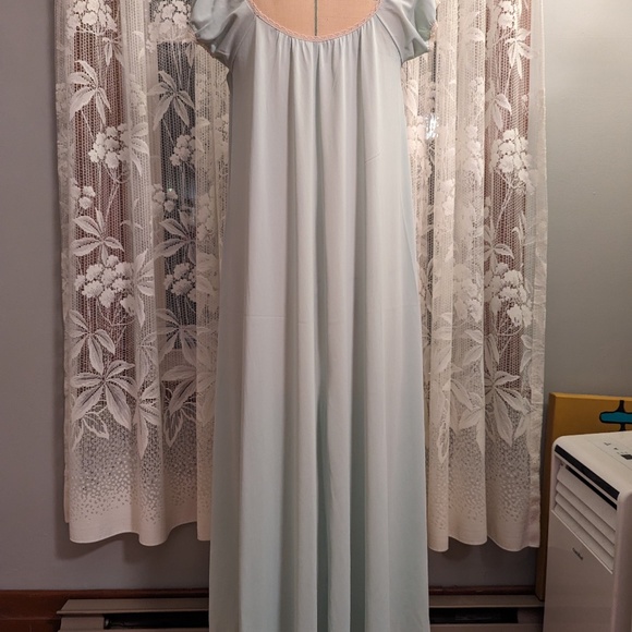 Vintage nightgown - Picture 4 of 4